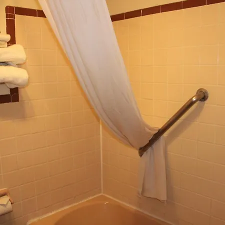 Hotel Lamplighter 2*