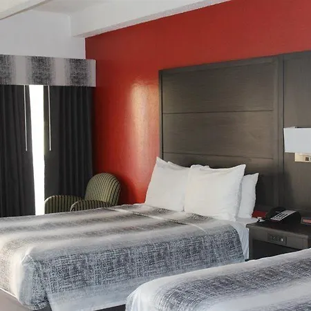 Hotel Lamplighter 2*