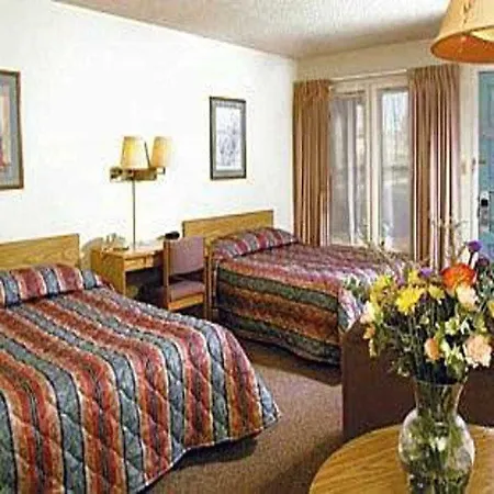 Lamplighter Hotel 2*