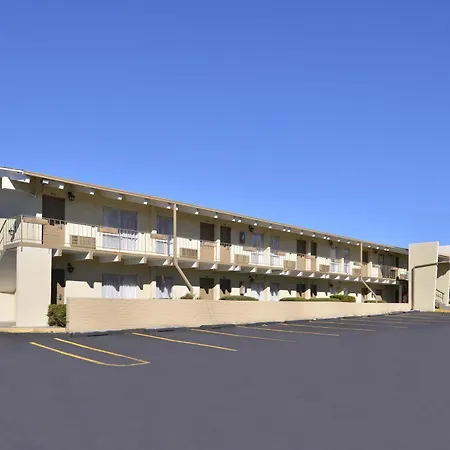 Lamplighter Hotel 2*